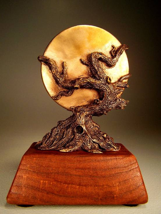 World Fantasy Award designed by Vincent Villafranca